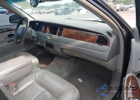 2002 Lincoln Town Car Cartier from USA, damaged, VIN 1LNHM85W62Y605076